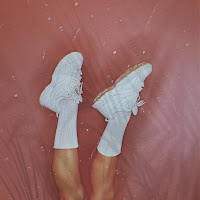 Cat Janice - White Shoes загрузить